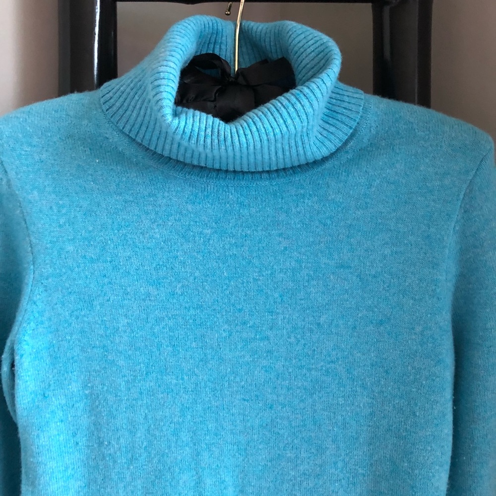 ❌SOLD❌ J Crew Italian cashmere sweater